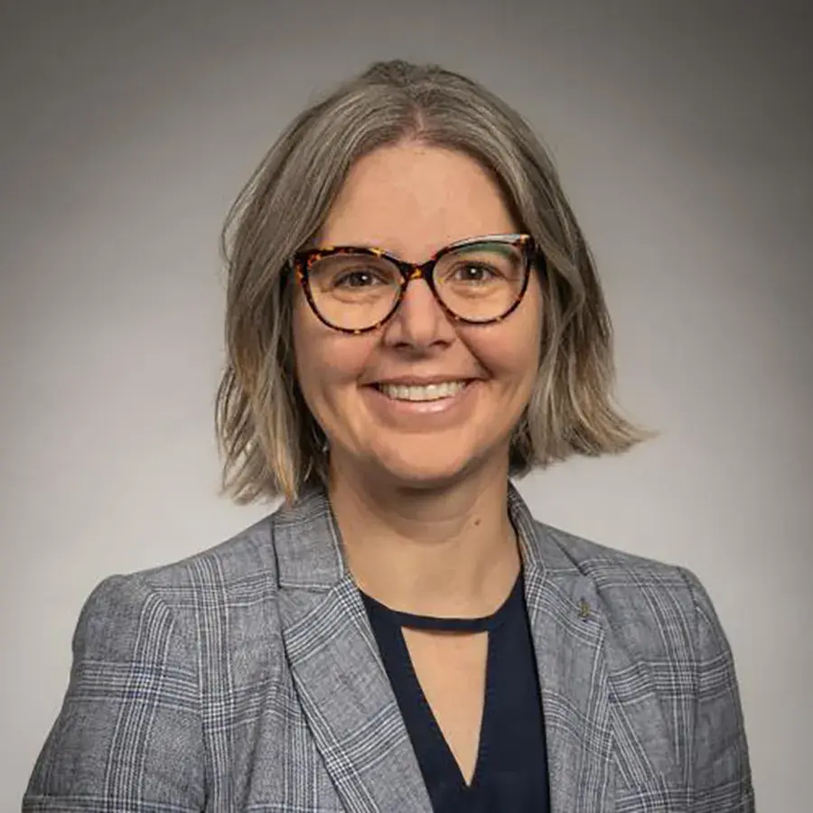 Headshot of Nicole Kwiek.